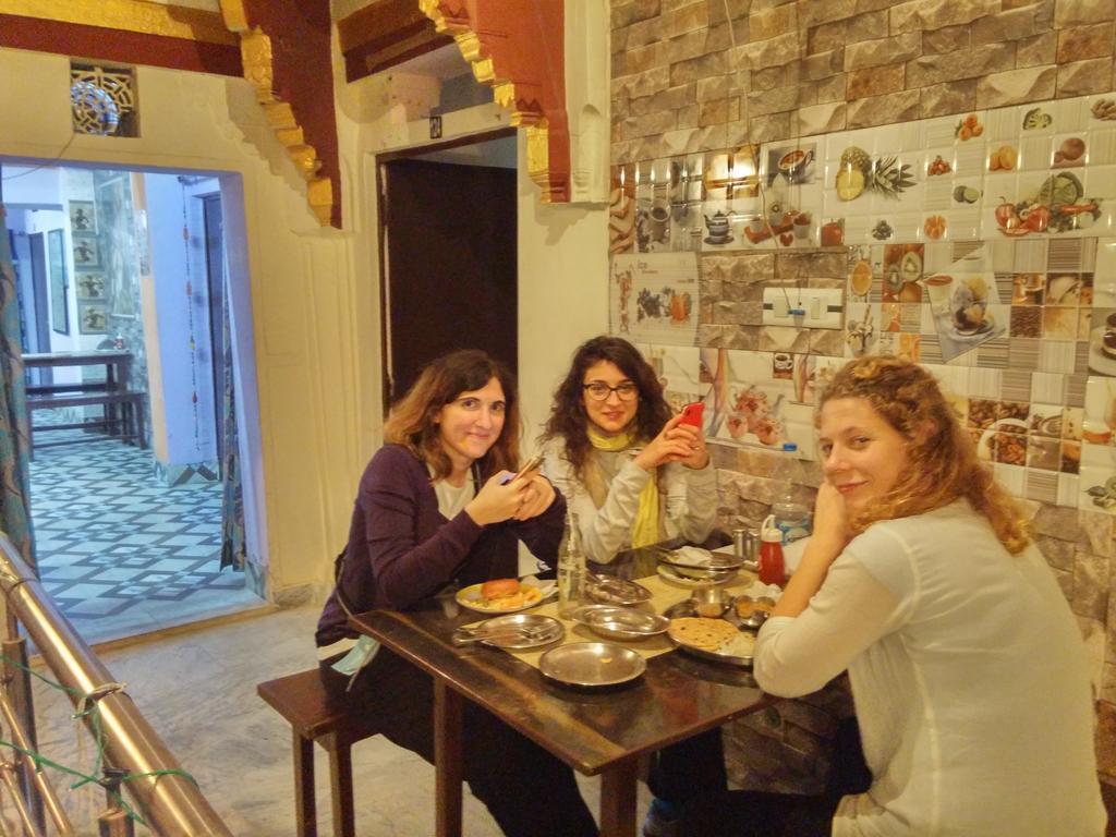 Kanha Paying Guest House Benares Buitenkant foto