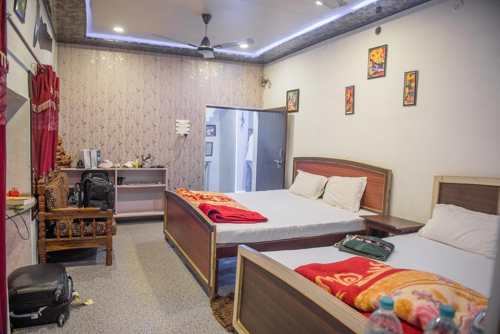 Kanha Paying Guest House Benares Buitenkant foto