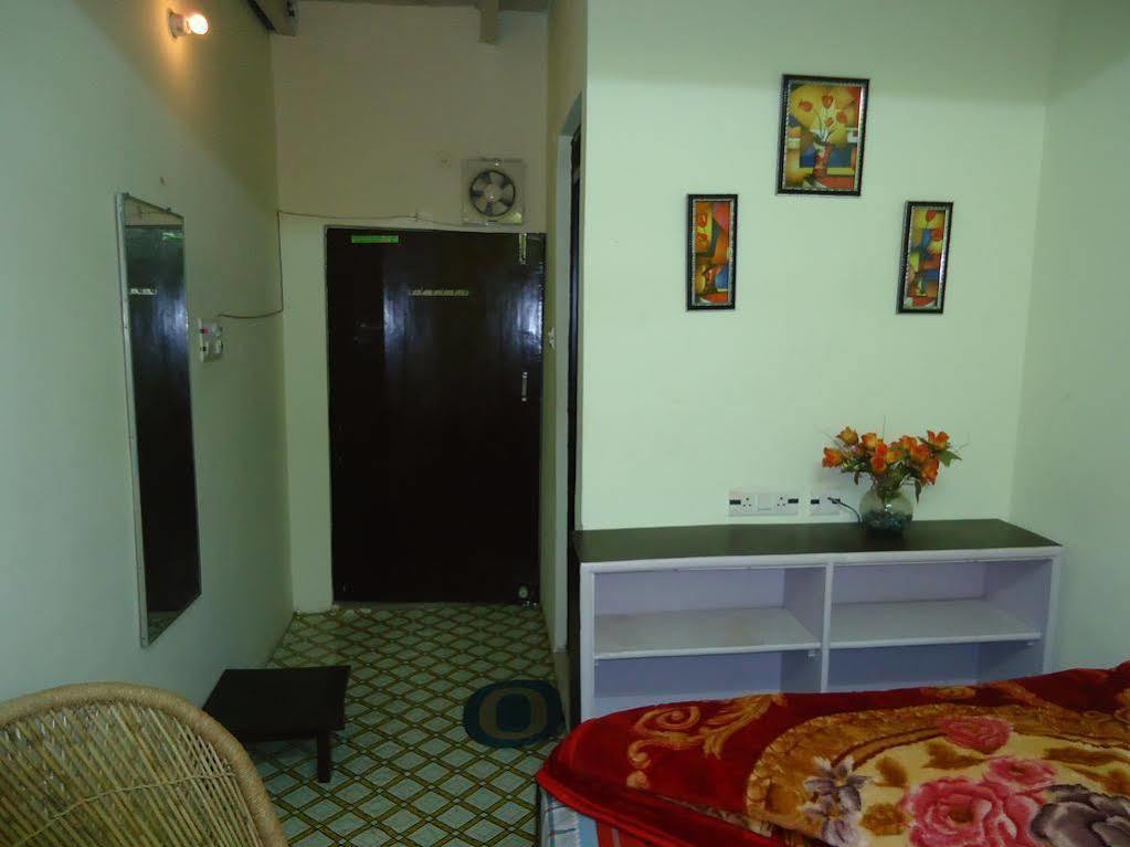 Kanha Paying Guest House Benares Buitenkant foto