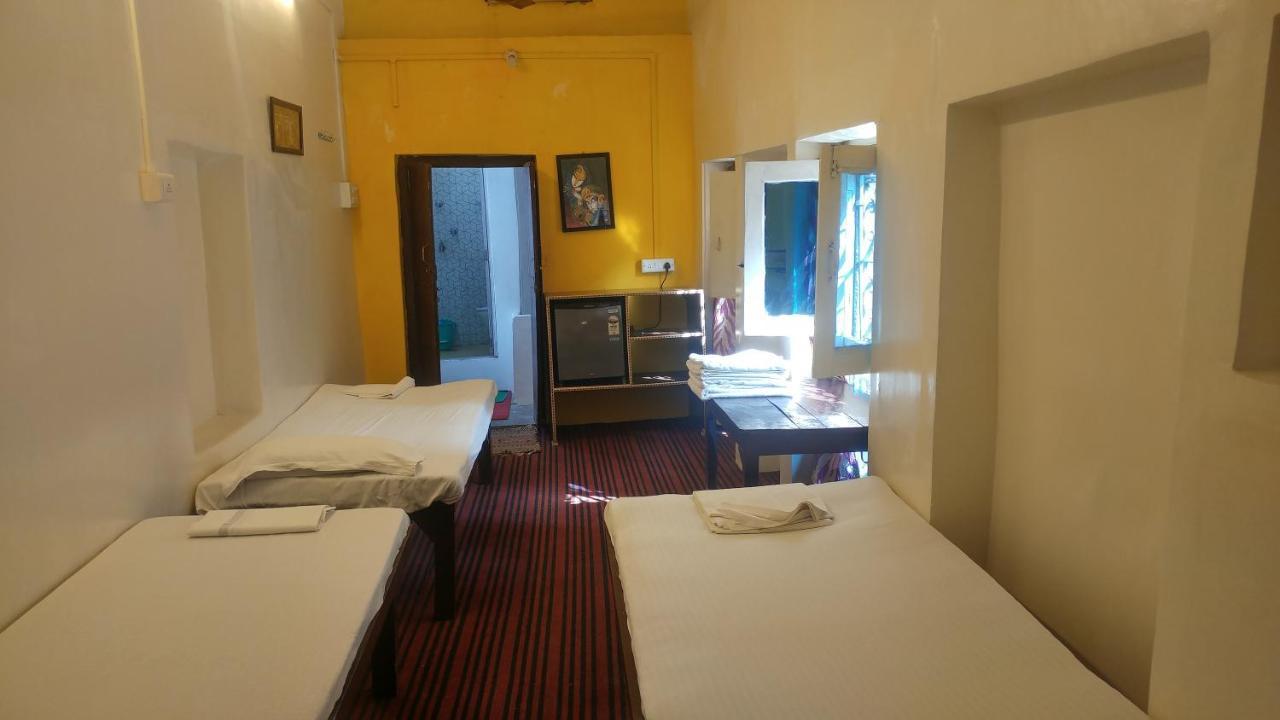 Kanha Paying Guest House Benares Buitenkant foto
