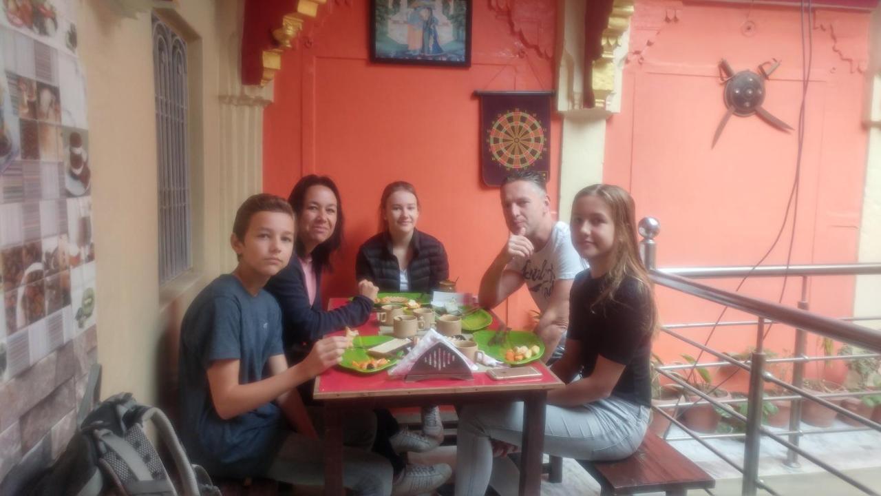 Kanha Paying Guest House Benares Buitenkant foto